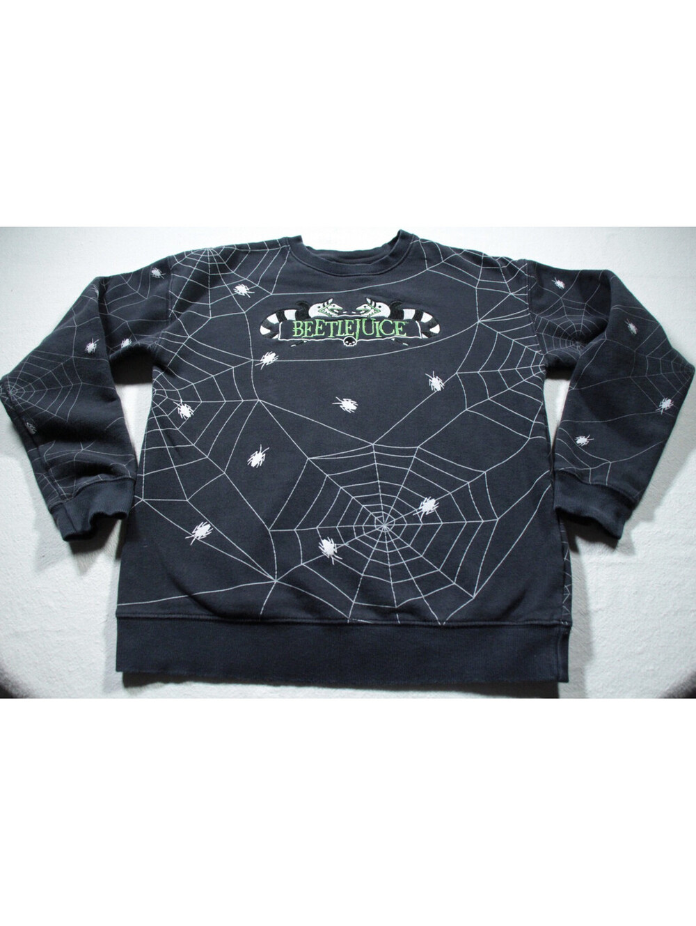 Beetlejuice Sweatshirt S Tim Burton Movie Boxlunch Halloween